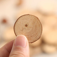 Load image into Gallery viewer, Wood Log Slices Discs for DIY Crafts - 50Pcs/Set 2-4CM - stilyo