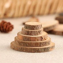 Load image into Gallery viewer, Wood Log Slices Discs for DIY Crafts - 50Pcs/Set 2-4CM - stilyo
