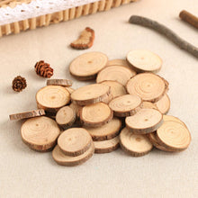Load image into Gallery viewer, Wood Log Slices Discs for DIY Crafts - 50Pcs/Set 2-4CM - stilyo

