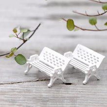 Load image into Gallery viewer, 2 Mini White Garden Chair Ornaments - stilyo
