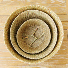 Load image into Gallery viewer, Seagrass Foldable Hanging Wickerwork Basket - stilyo
