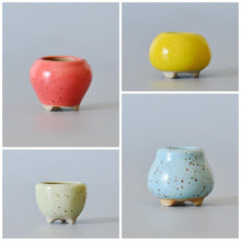 Load image into Gallery viewer, Mini Geometric Succulent Ceramics Planters - stilyo
